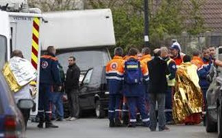 Ένα παιδί νεκρό και περισσότεροι από 30 τραυματίες