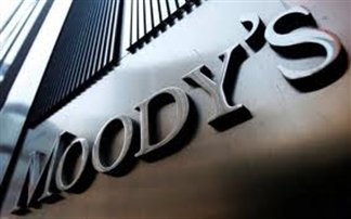 Moody's: Υποβάθμισε 26 ιταλικές τράπεζες