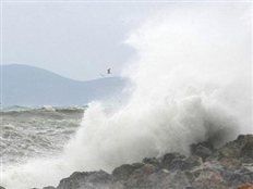 Θυελλώδεις ανέμους προαναγγέλλει η ΕΜΥ