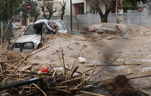 Τραγικός θάνατος 23χρονης που εγκλωβίστηκε σε αυτοκίνητο στην καταιγίδα