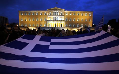 Επιστροφή «αγανακτισμένων» στην πλατεία Συντάγματος