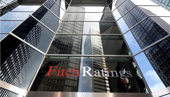 Η Fitch αναβάθμισε τις τέσσερις μεγάλες ελληνικές τράπεζες